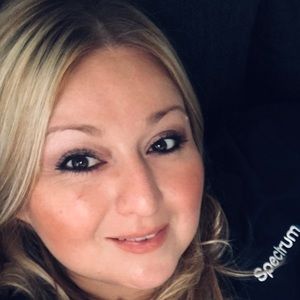 Meet your Posher, Leslie